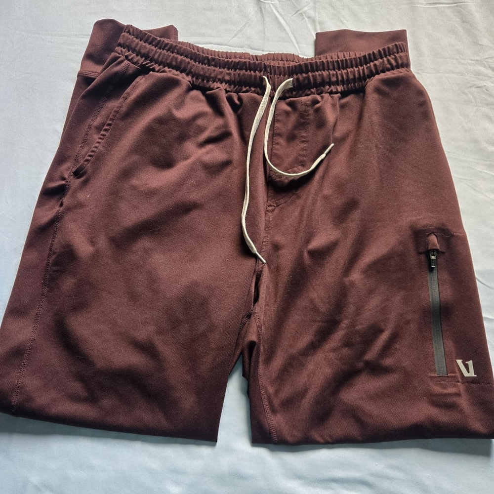 Vuori Sunday Performance Joggers Burgundy Color - Picture 7 of 7